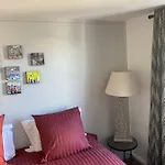 D'hotes Du Carre Des Arts *