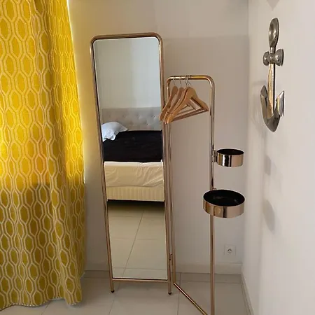 D'hotes Du Carre Des Arts *