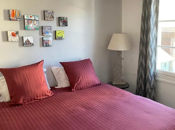 D’hôtes Du Carré Des Arts Habitación en casa particular