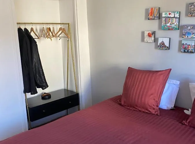 D’hôtes Du Carré Des Arts Habitación en casa particular